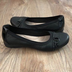 Clarks Cushion Soft Black Flats - Size 6.5 M